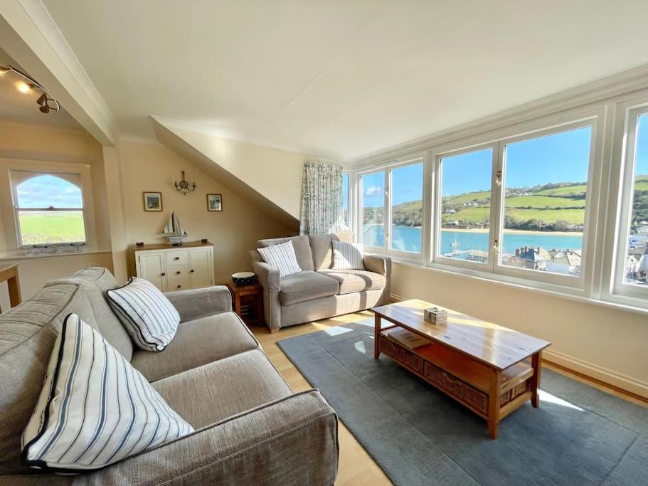 Salcombe - 2 Bedroom Flat, Fantastic Harbour Views ภายนอก รูปภาพ